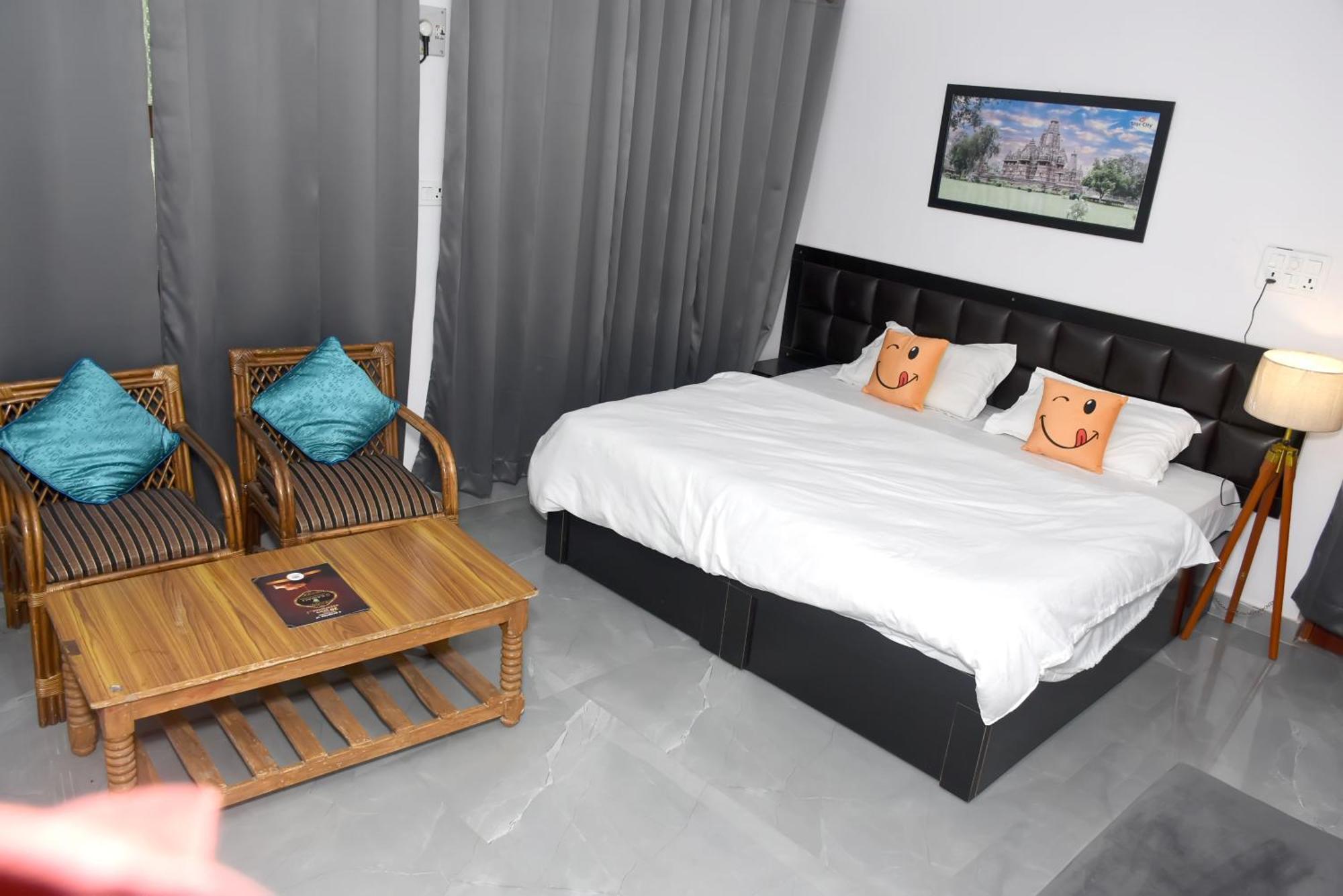 Khajuraho Glory Homestay Exteriör bild