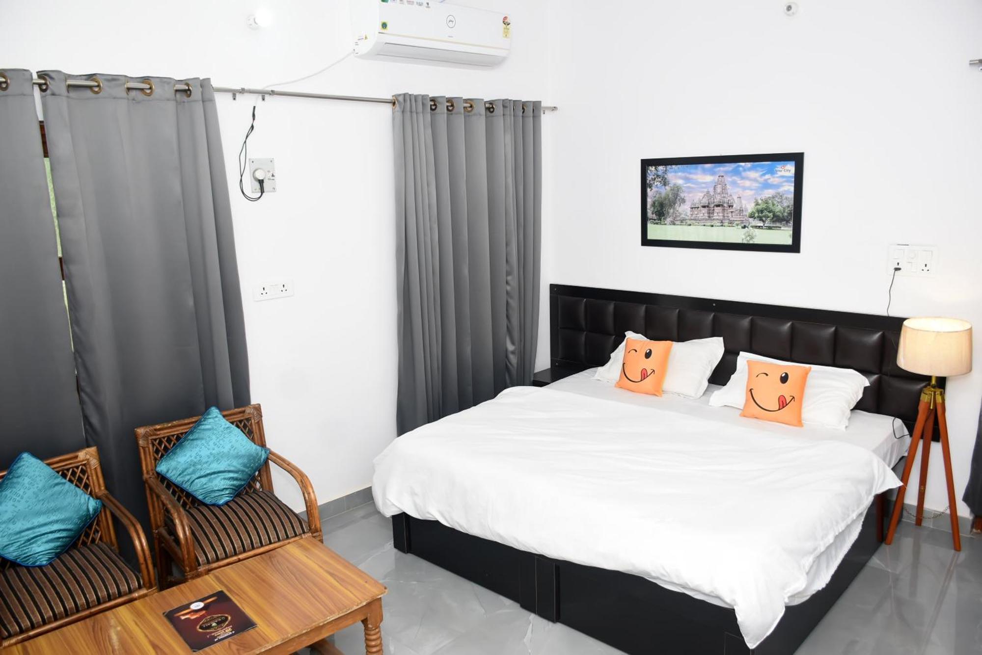 Khajuraho Glory Homestay Exteriör bild