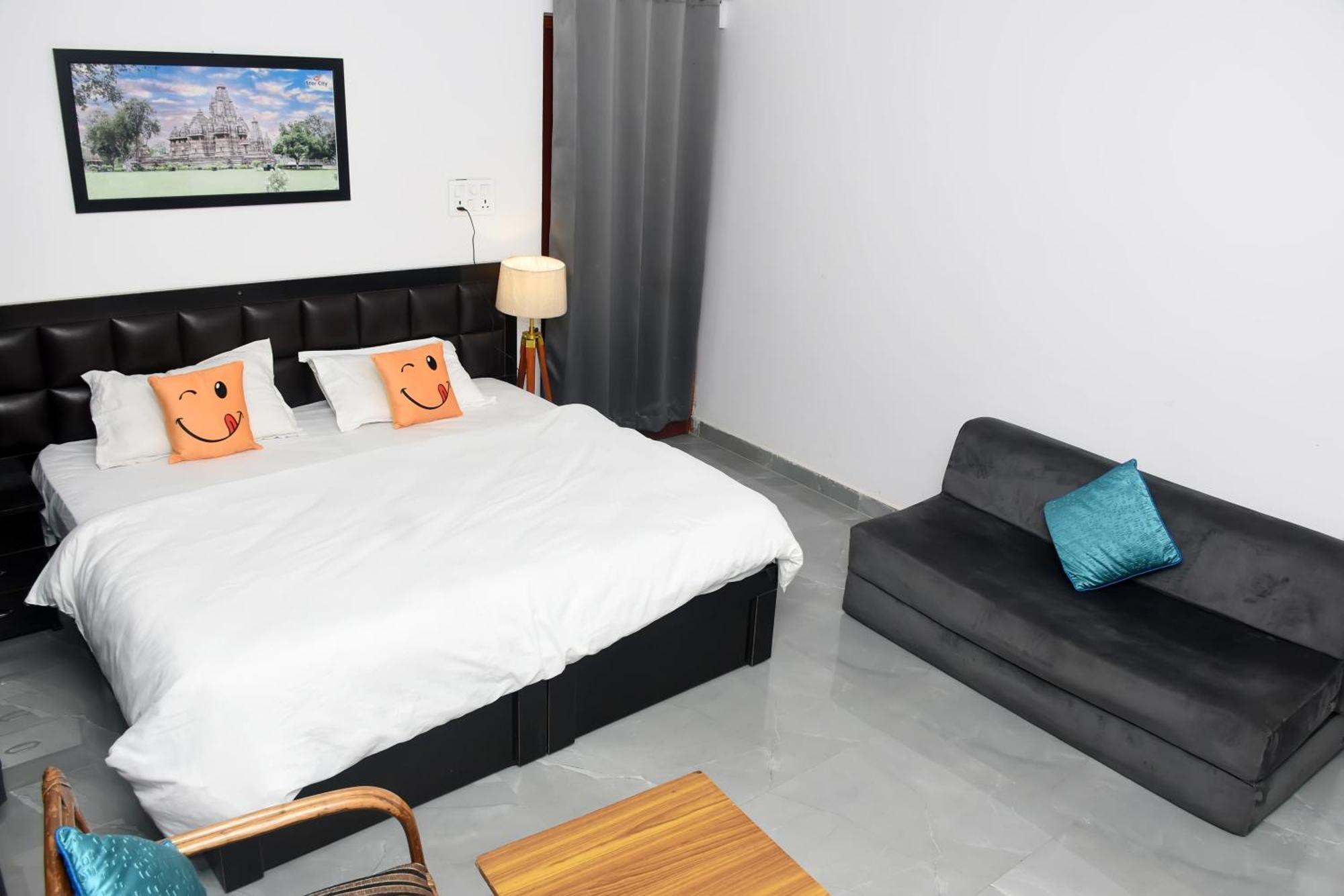 Khajuraho Glory Homestay Exteriör bild