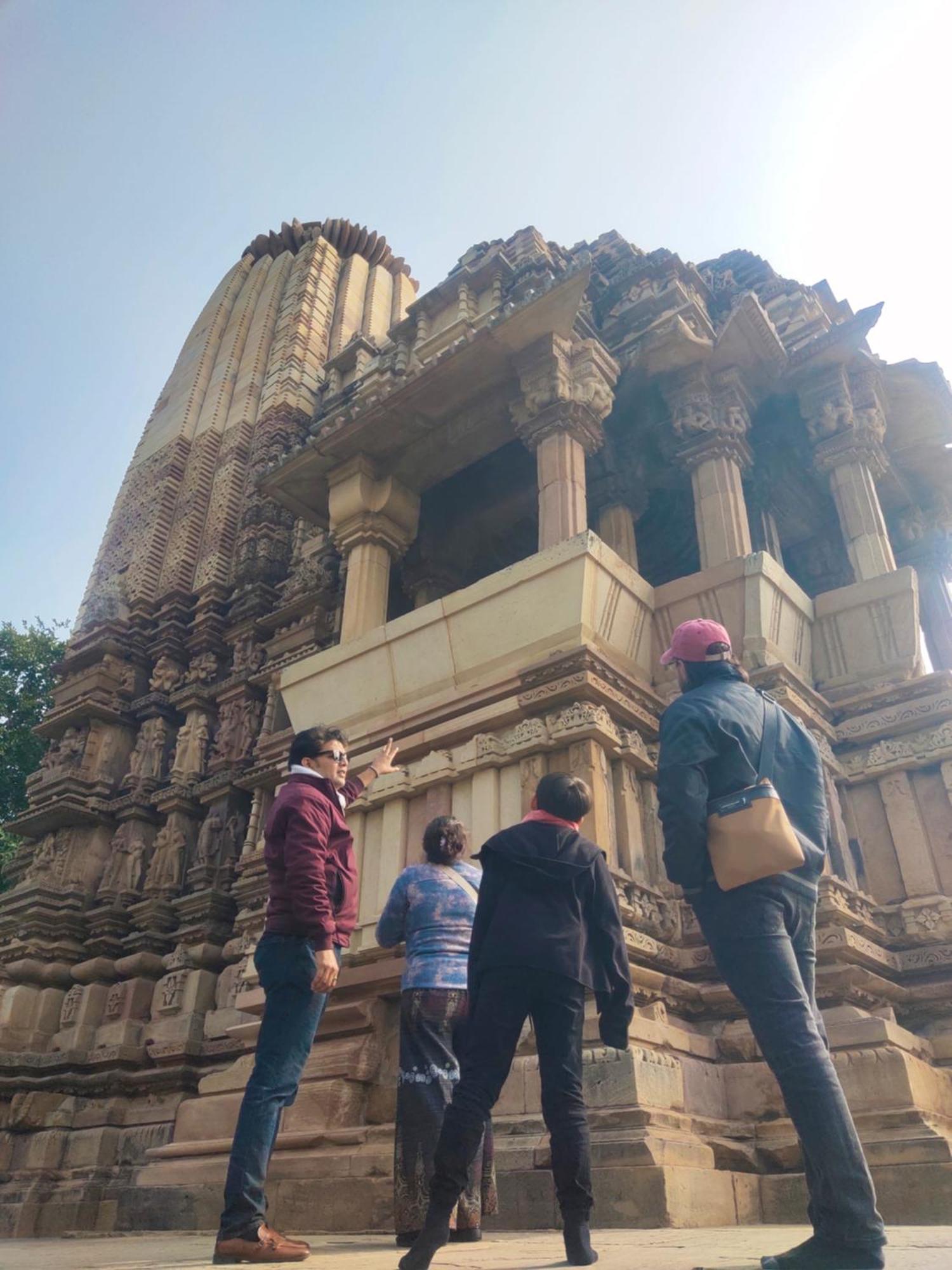 Khajuraho Glory Homestay Exteriör bild